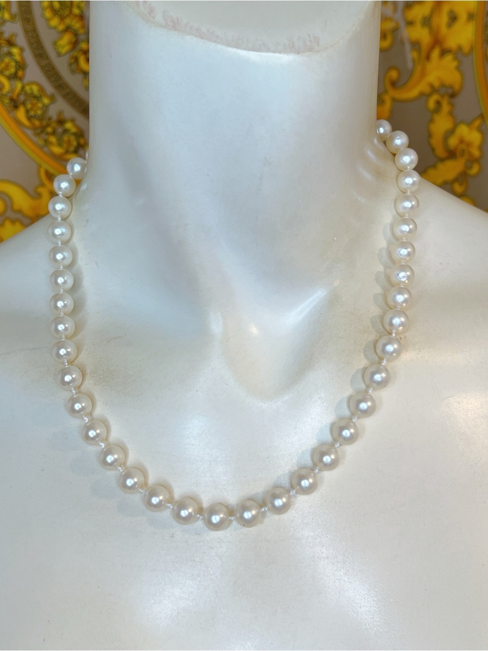 Pearl necklace vintage 17” long ivory acrylic 7 mm